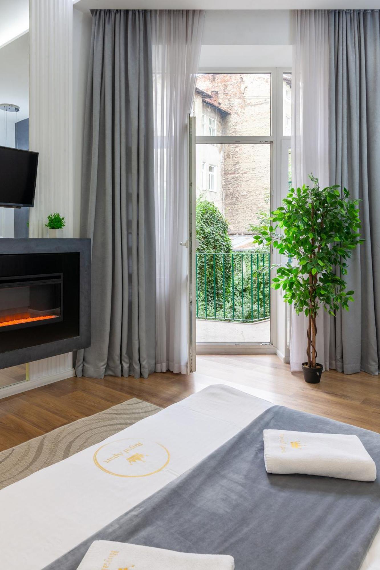Royal Apartment On Franka 28 Λβιβ Εξωτερικό φωτογραφία