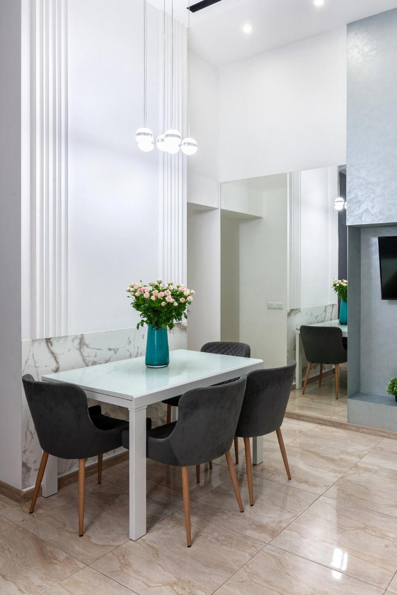 Royal Apartment On Franka 28 Λβιβ Εξωτερικό φωτογραφία